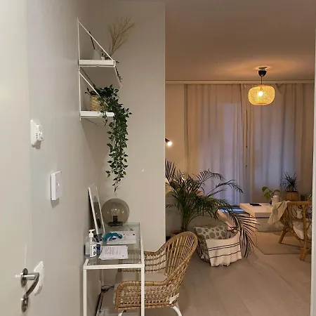 Lägenhet Cozy Close To The Beach *